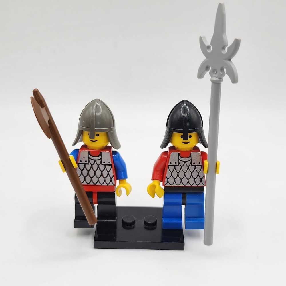 LEGO Lot Of 2 Scale Mail W/ Accessories Pre-owned Free Shipping 1A