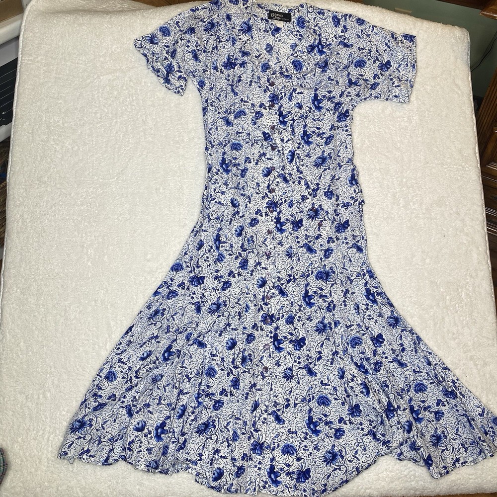 Vintage USA Dawn Joy 1970s 1980s White blue Maxi Dress V-Neck button front 7/8