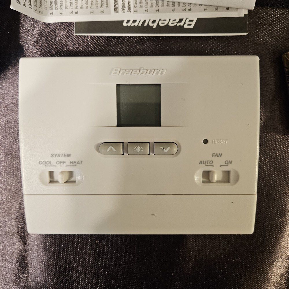 Braeburn Thermostat 1000NC Builder Series