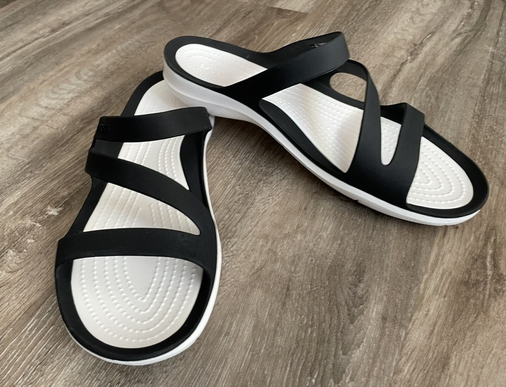 CROCS Black White Patricia Slip-On Wedge Sandals Shoes - Women’s 9   EXCELLENT