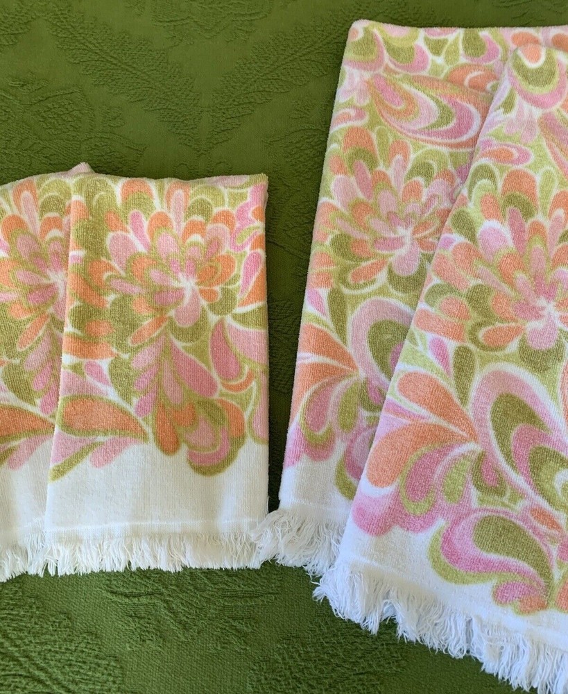 Vintage 70's Cannon Psychedelic Paisley Bathroom 4 Piece Towel Set