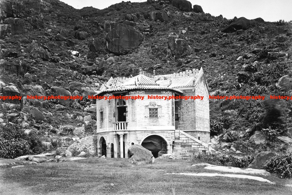 1869-1900 Hong Kong Joss House at Black Rock East Point China South Coast F024530