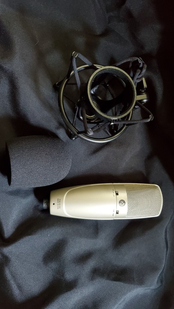 Shure KSM32 Large-diaphragm Condenser Microphone - Champagne