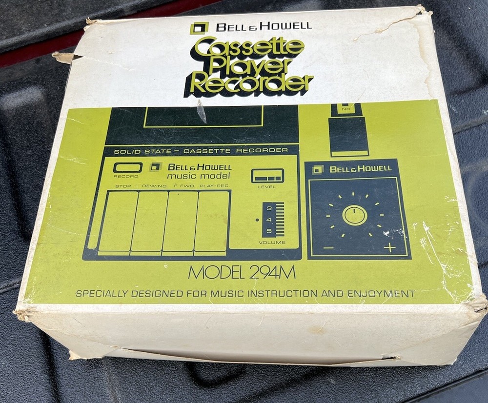 Bell & Howell 294M Cassette Tape Player Recorder with Case, Mic, PROP +READ+