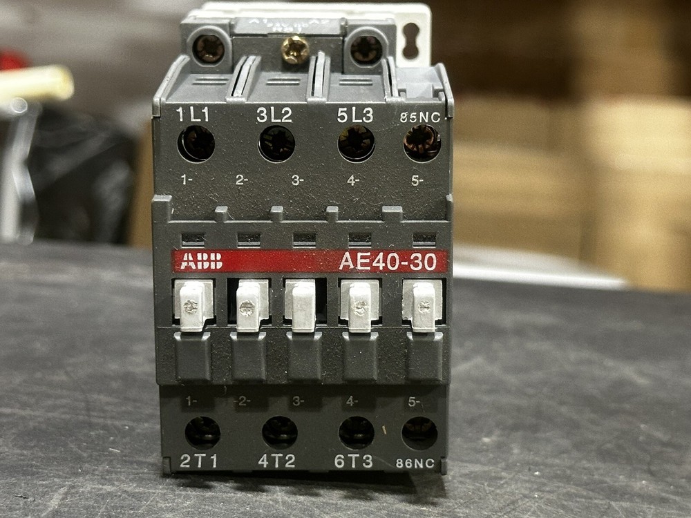 ABB AE40-30 Contactor 60A 600V 4P 24 V Coil