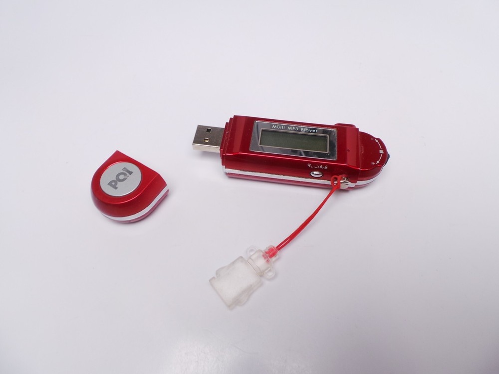 PQI Joy Tone - U800 MP3/WMA Music Player + Digital Voice Recorder+ USB Flash