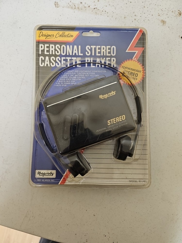 Vintage Rhapsody Stereo Portable Cassette Player Model No: RY-265
