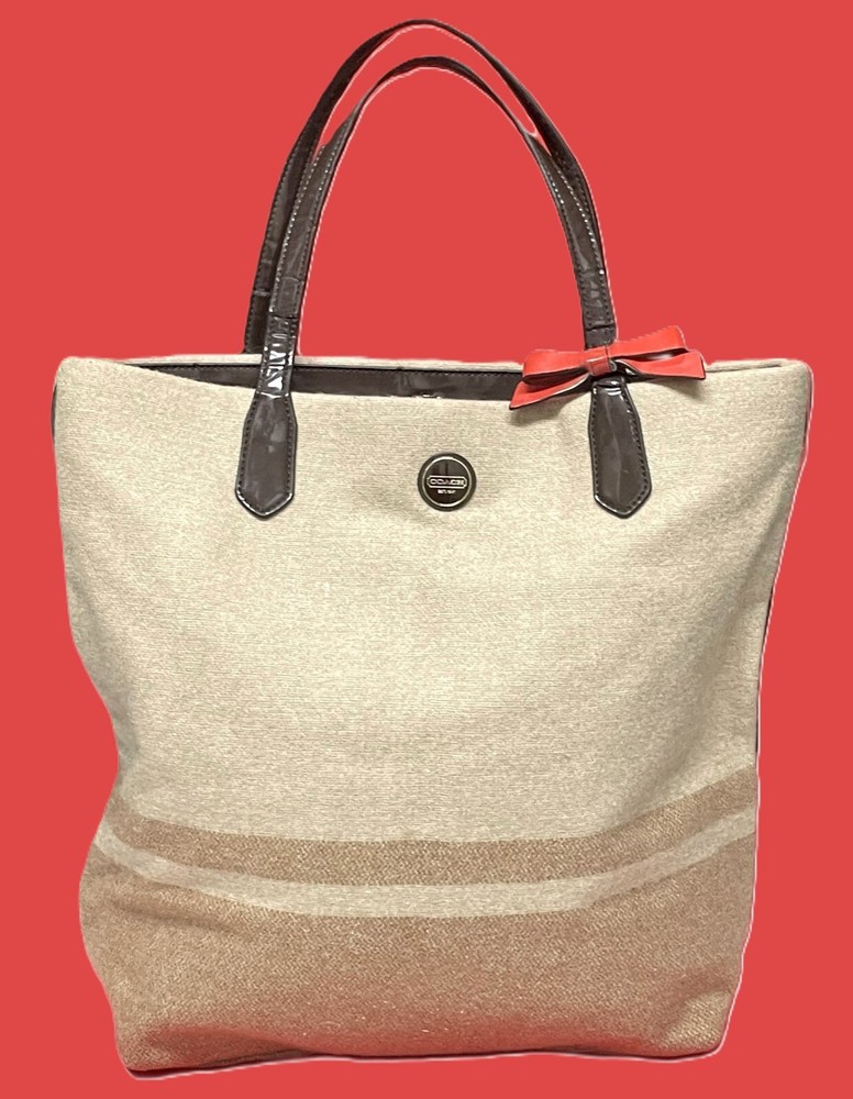 COACH Cream Wool Leather Tote with Red Bow EUC Rustic Chic Style 24665