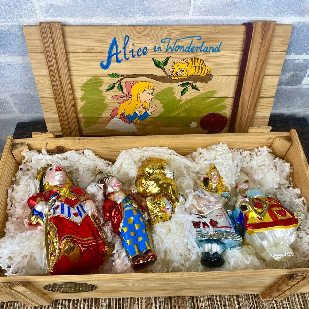 Kurt Adler Polonaise Alice in Wonderland 5-Piece Ornament Set in Wood Crate