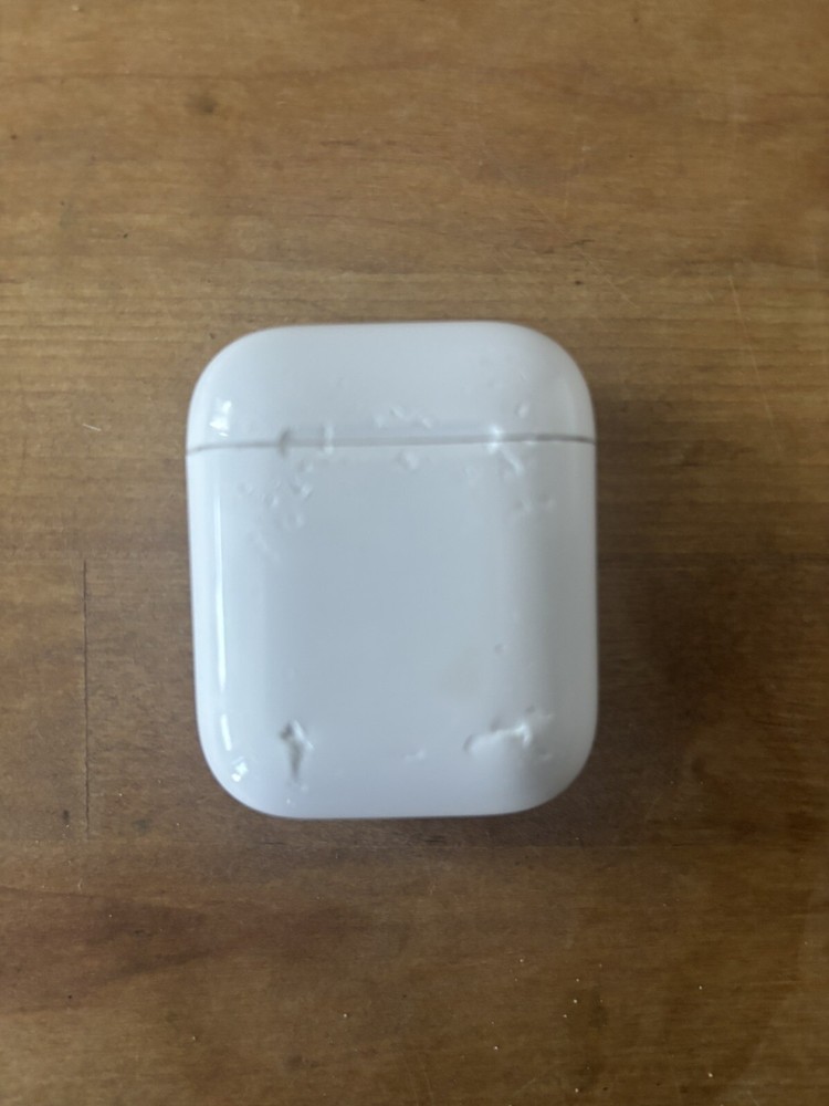 Wireless Apple AirPods with Bluetooth Connectivity