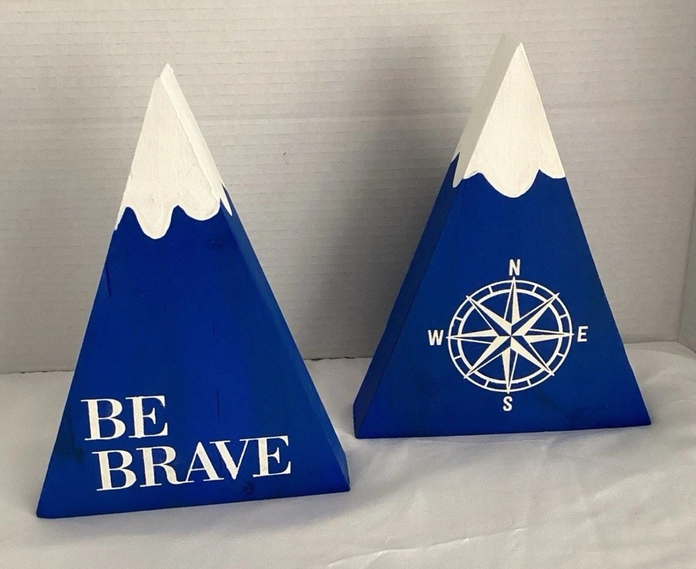 Wood Mountain Decor Handmade Blue/White Be Brave, Compass.farmhouse,wilderness