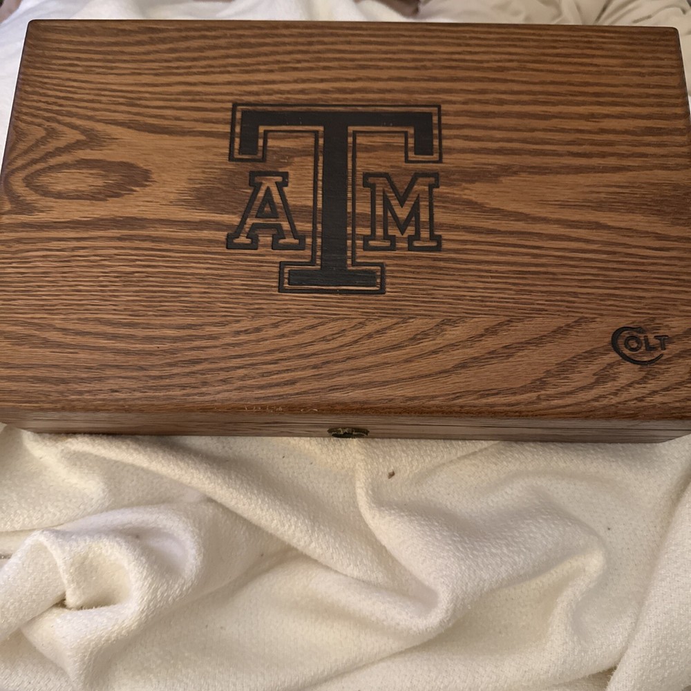 Aggies A&M Rare Colt Handgun PRESENTATION  DISPLAY CASE University