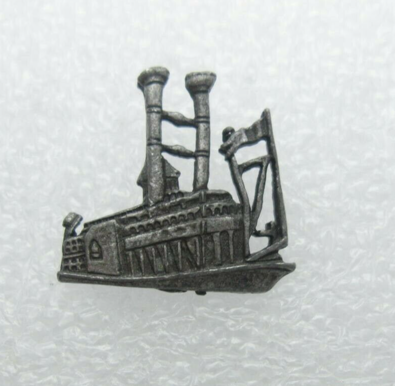 Steam Boat Lapel Pin (B531)