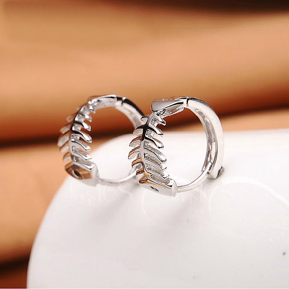 Tarnish-Free 925 Sterling Silver 12mm Fish Huggie Hoop Earrings D705
