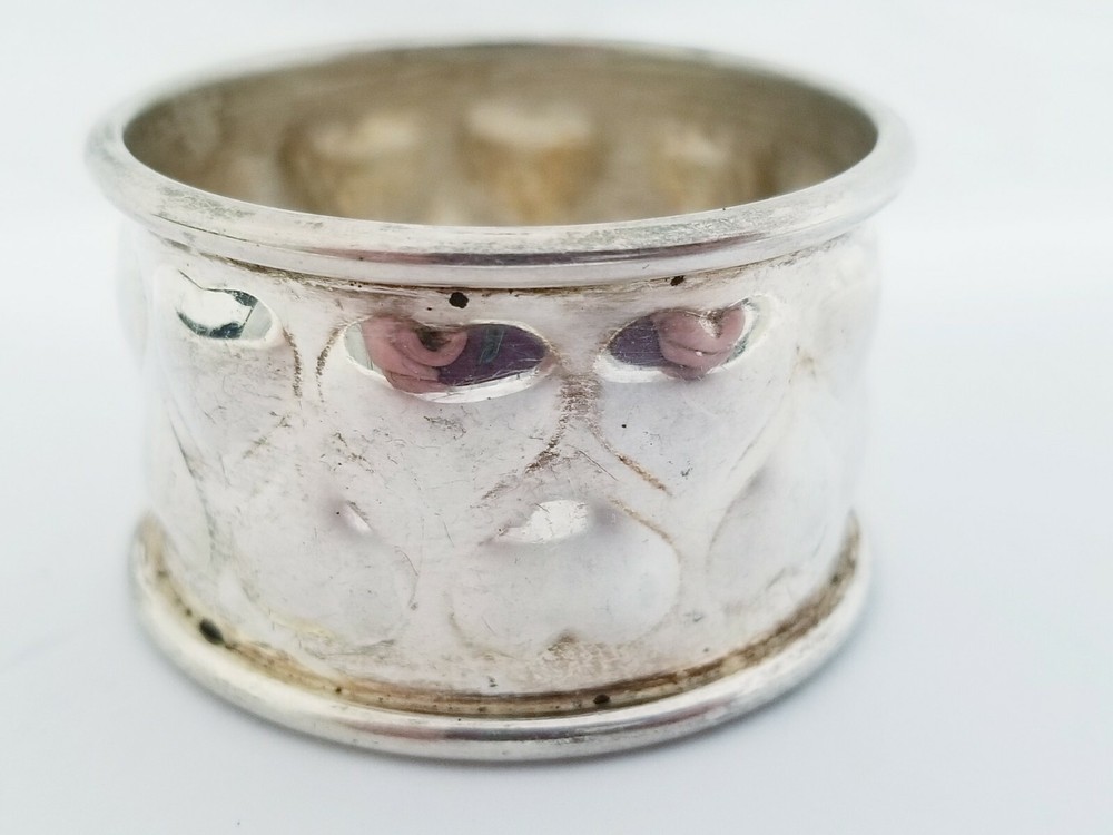 STERLING SILVER PAMPALONI NAPKIN RING-image