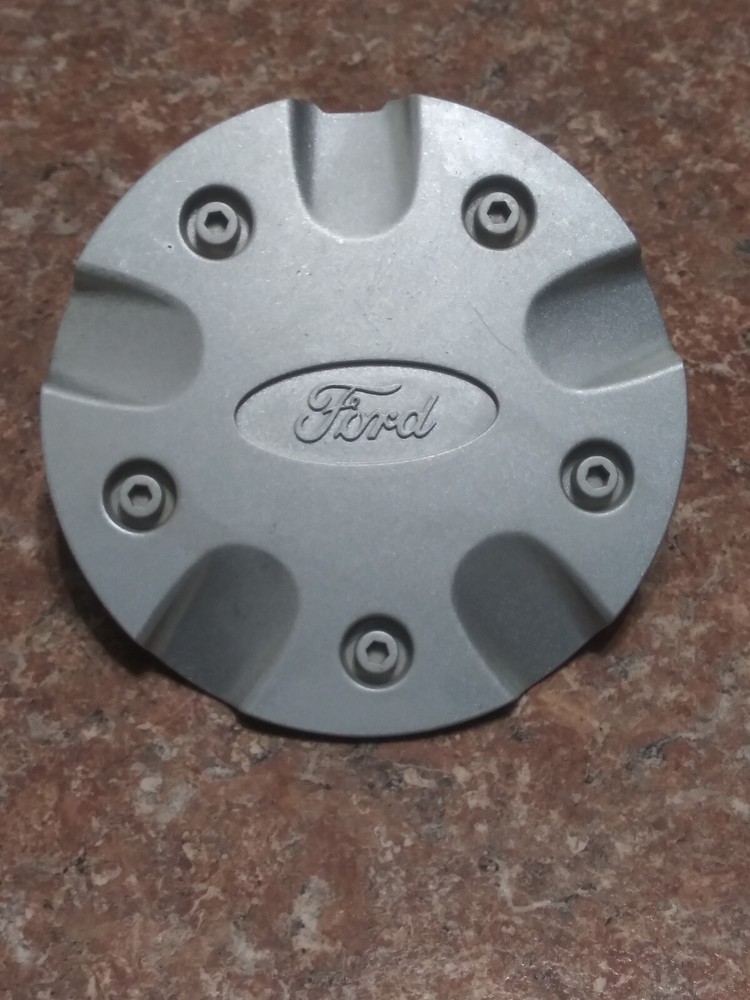 2000-2004 Ford Focus Wheel Center Cap. Genuine OEM 2M51-1130-BA
