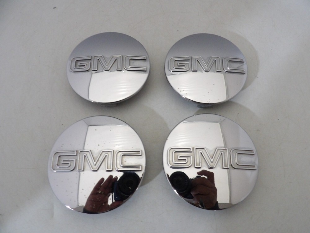 Set of 4 2004 2005 2006 2007 2008 - 2014 GMC Sierra Yukon Canyon Center Caps OEM