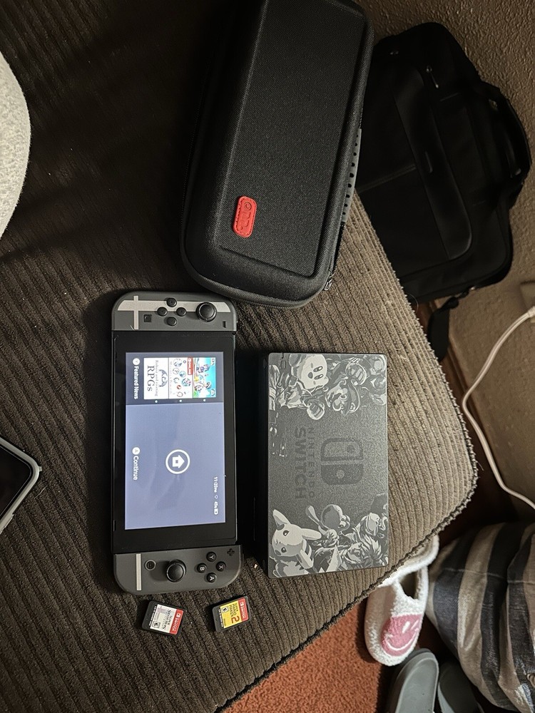 Super Smash Bros Limited Edition Nintedo Switch With 2 Games
