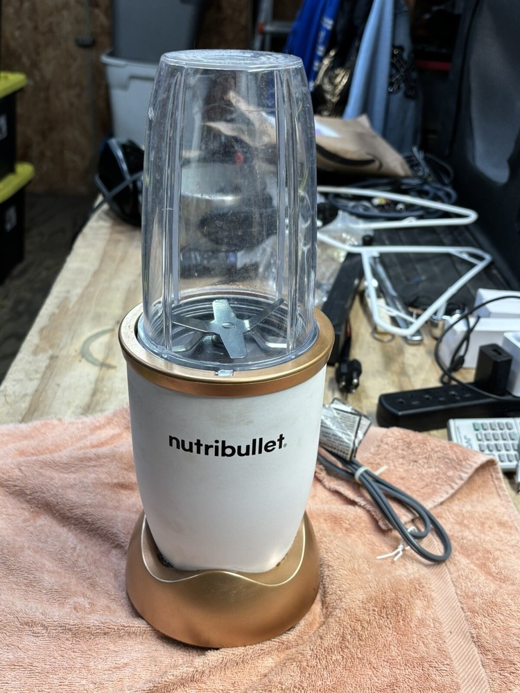 Nutribullet NB-100,  500 watt White & Rose Gold Mixer Blender (Works )