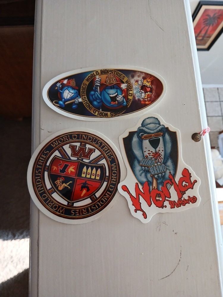 Vintage WORLD INDUSTRIES Skateboard STICKER Old School Skate Nos BLIND ROCCO 90S