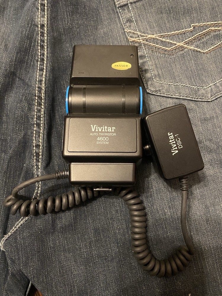 Vivitar 4600 Flash Auto Thyristor System Vintage Rare Camera Accessory