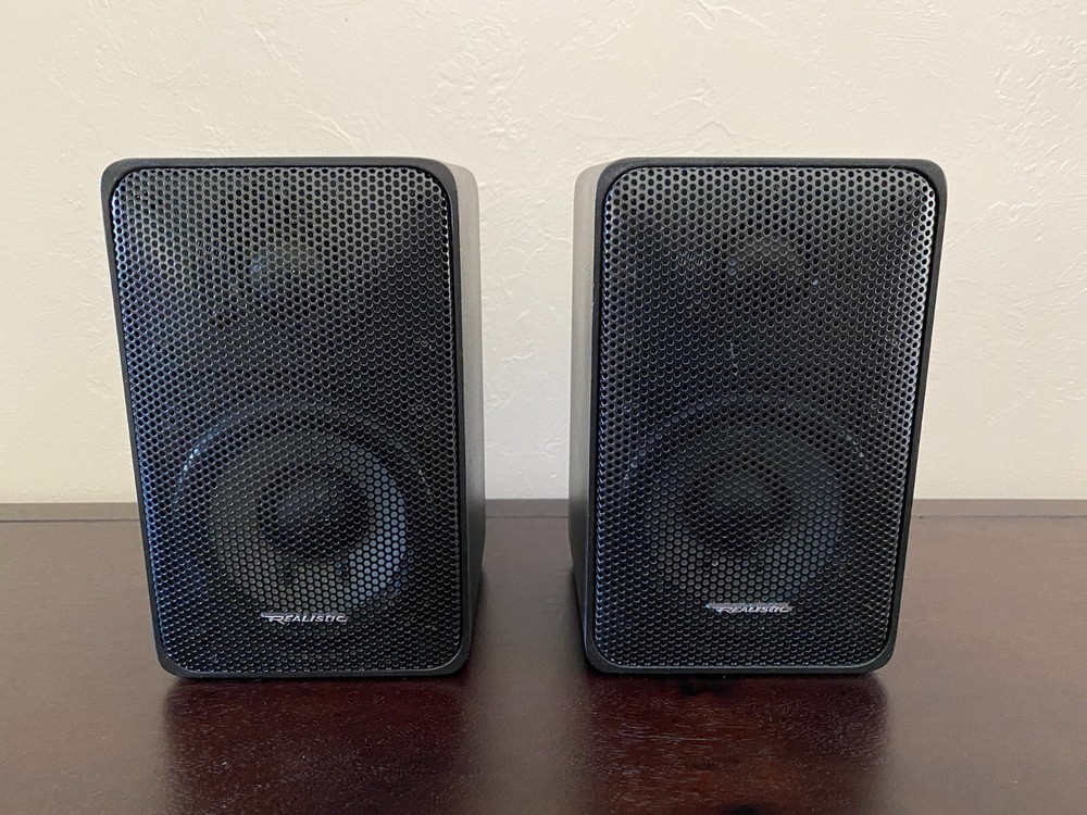 Radio Shack REALISTIC MINIMUS 7 BLACK BOOKSHELF SPEAKERS 40-2030C
