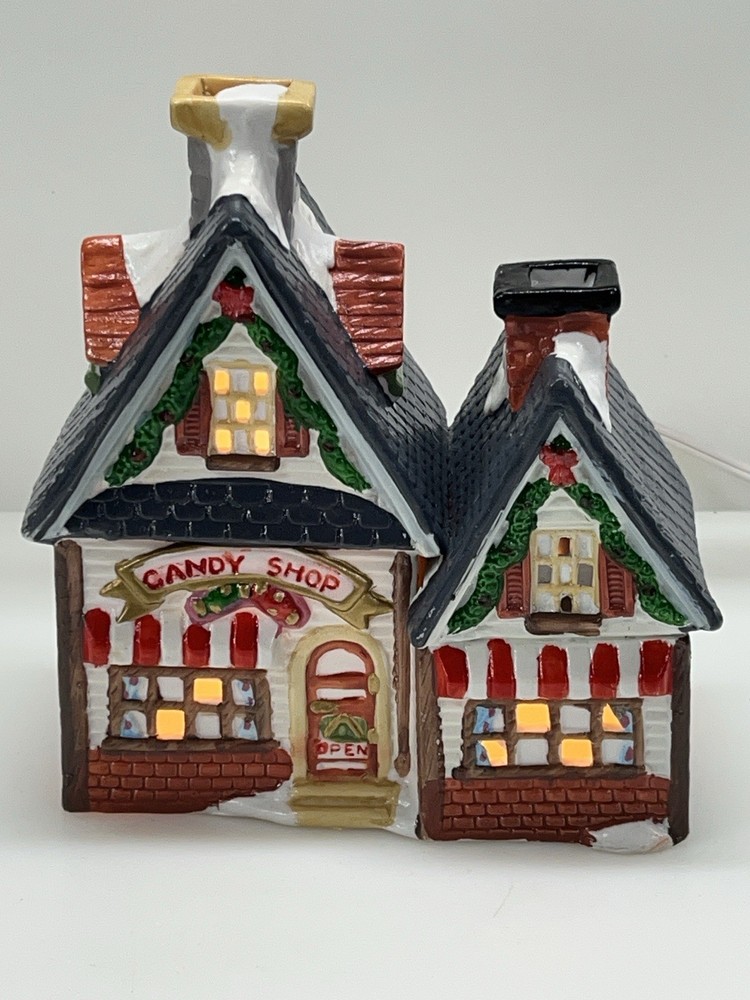 Dickens Collectibles Towne Series 1994 Candy Shop Village House OWell Mint Condition  