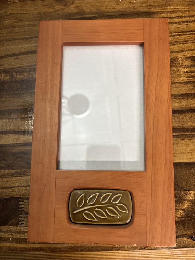 VTG Burnes of Boston Rare Woods Picture Frame With Ceramic Tile Insert 4x6”