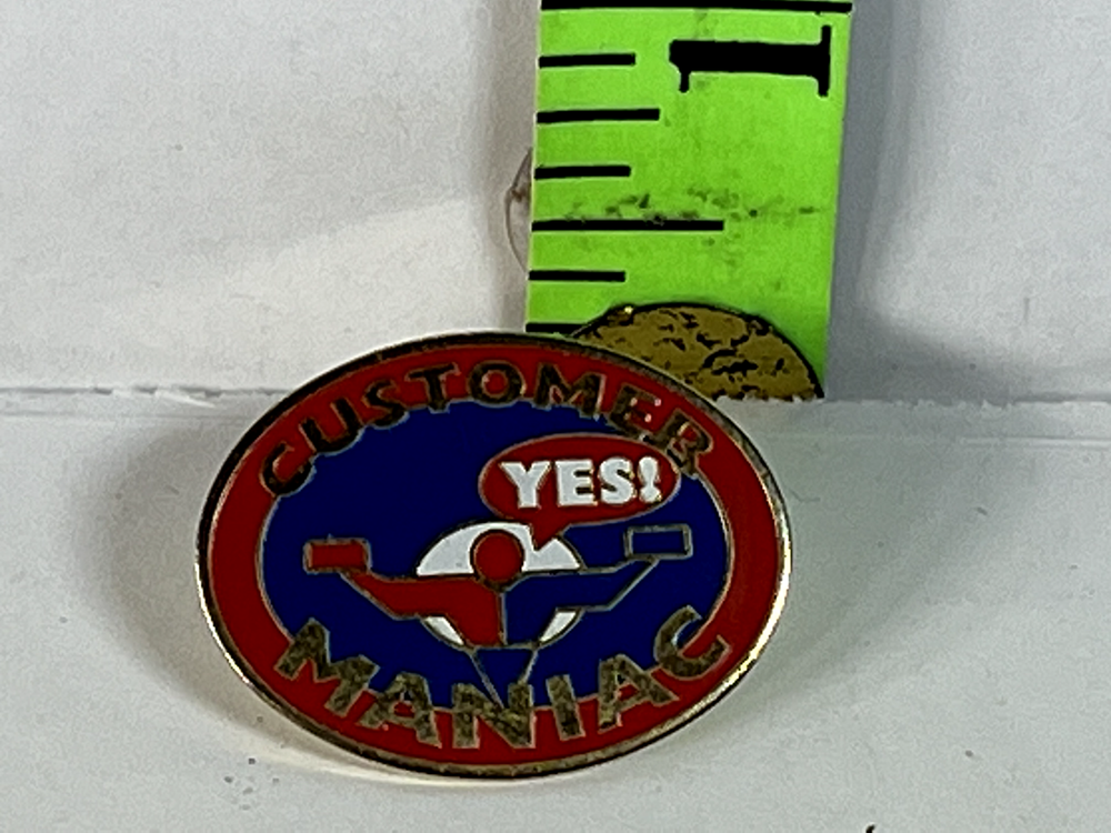 Customer Maniac Yes! Pin - Pre-owned-image