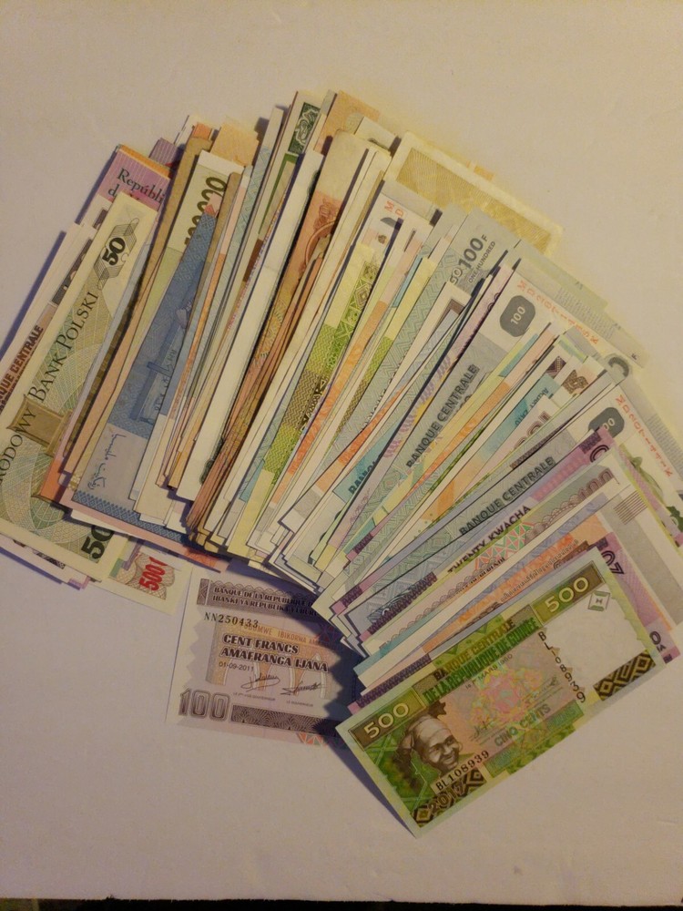 Mixed Lot of 10 Different Foreign PAPER MONEY BANKNOTES WORLD CURRENCY C&U