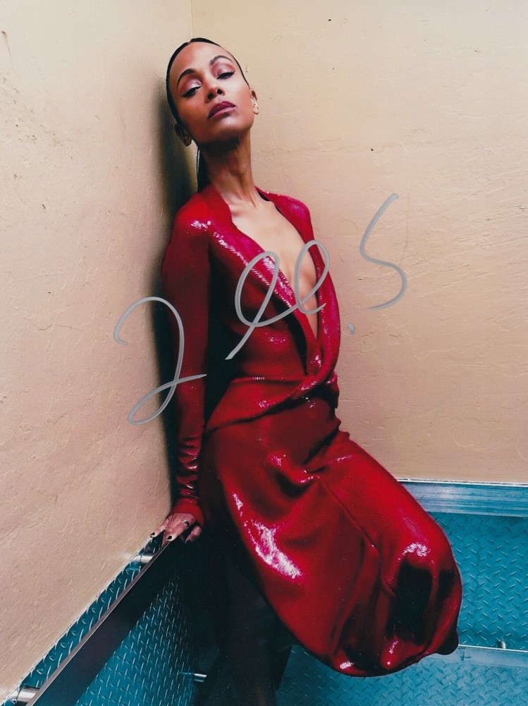Zoe Saldana Signed Auto 8 x 10  Photograph