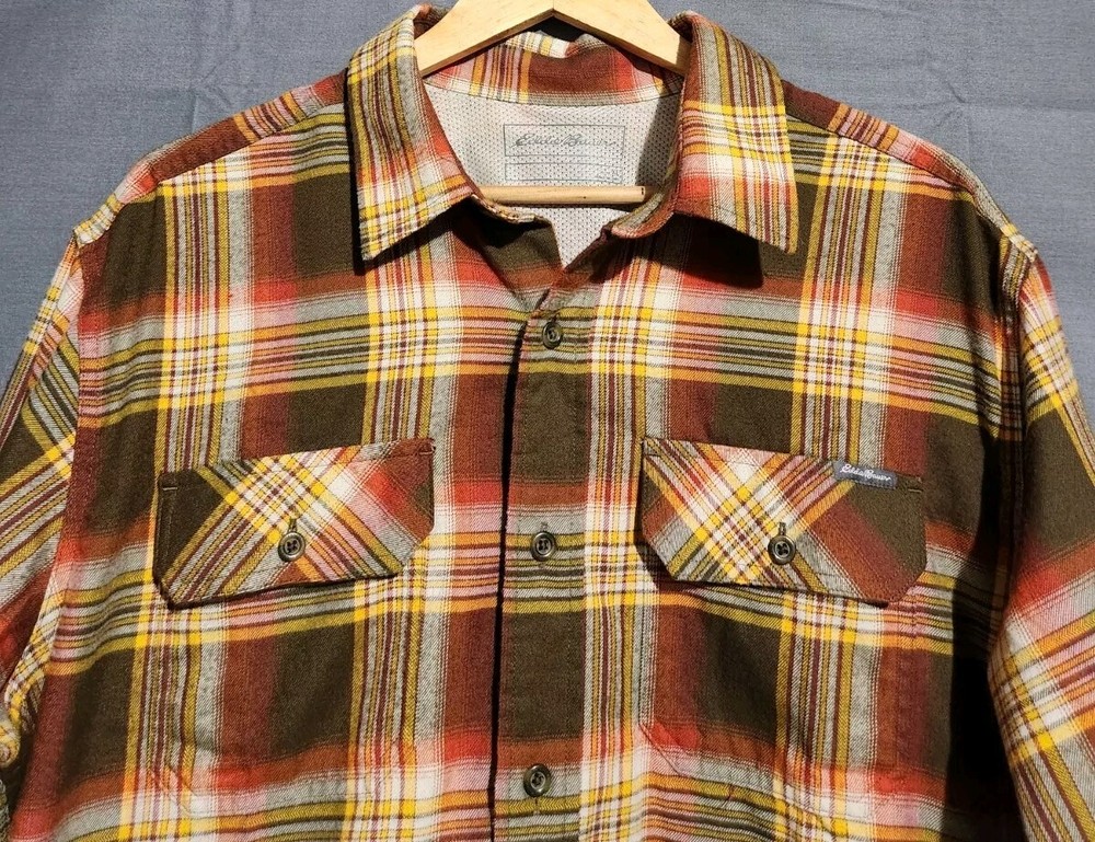 Eddie Bauer Shirt Mens XL Flannel Midweight Plaid Polyester Tech Chest Pockets