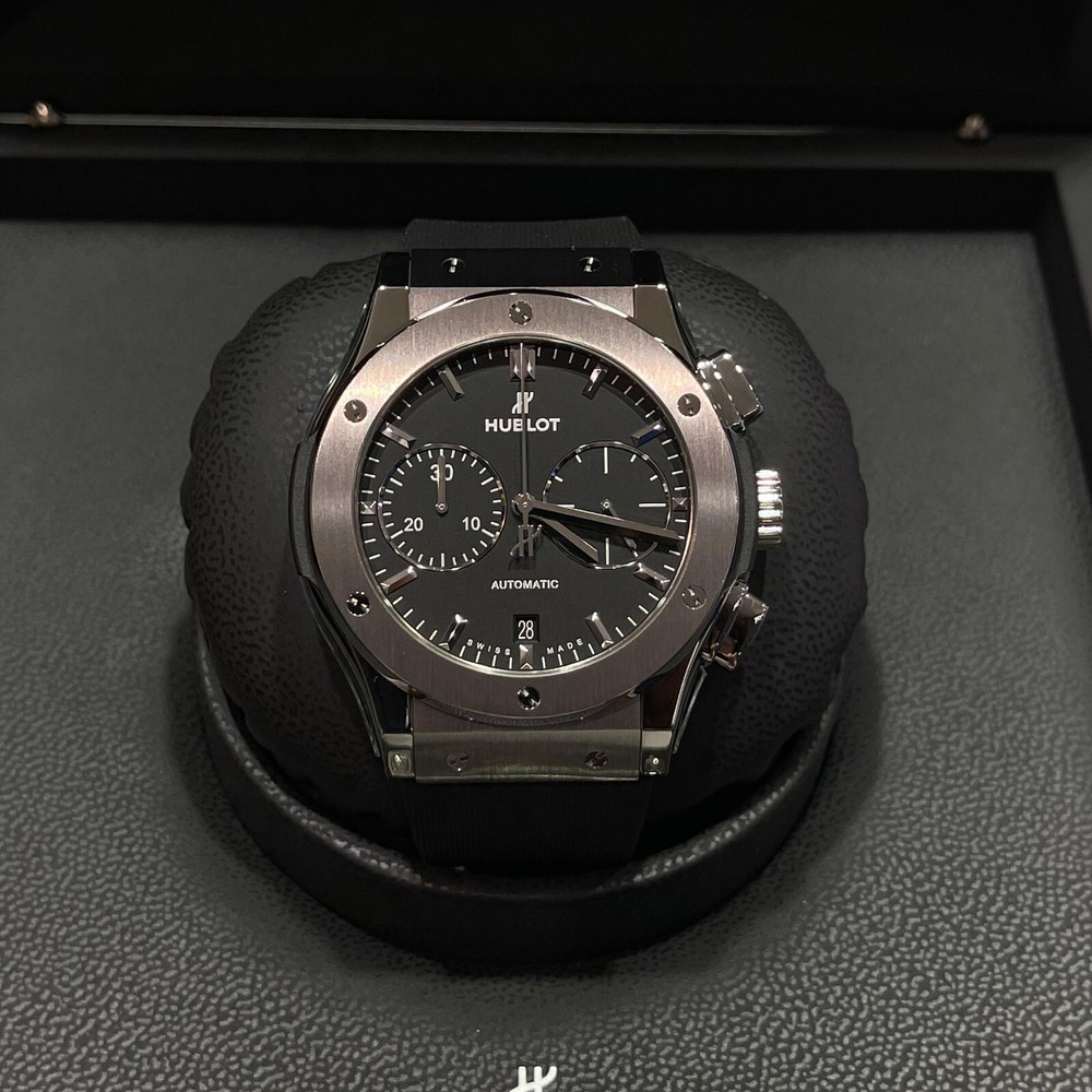 HUBLOT 521.NX.1171.RX  CLASSIC FUSION TITANIUM CASE GREY RUBBER STRAP 45MM