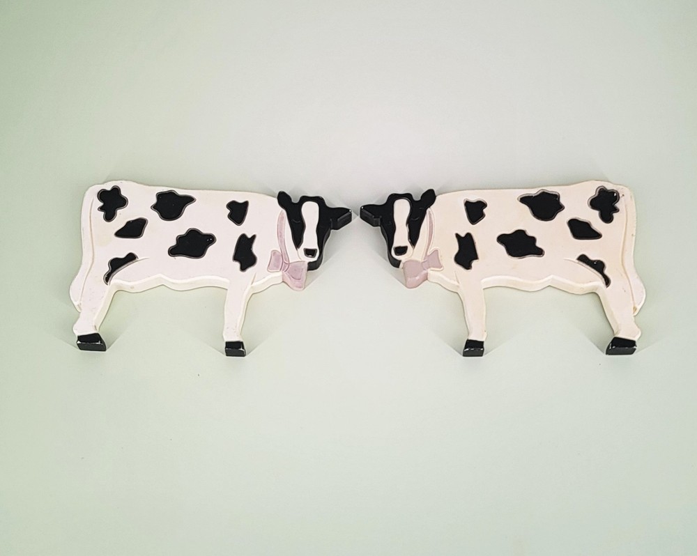 Pair Hard Plastic Black & White Dairy Cows MCM Made USA Farmhouse Wall Plaques