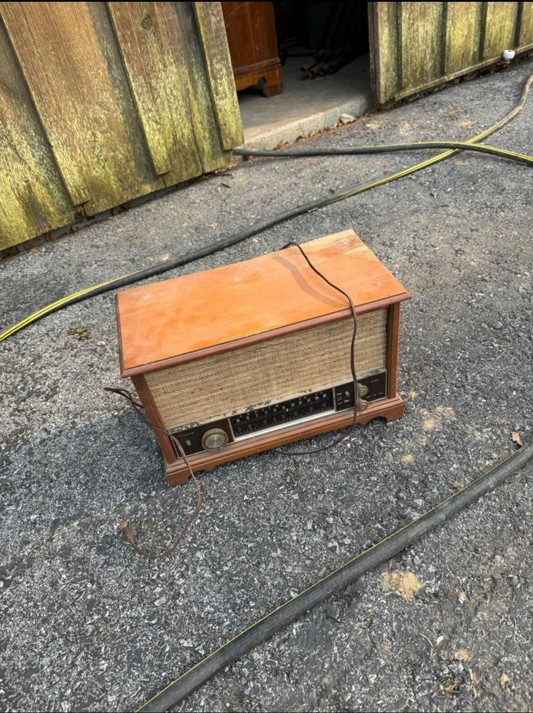 ZENITH AM FM LONG DISTANCE RADIO VINTAGE S-58040 TUBE WOOD CABINET