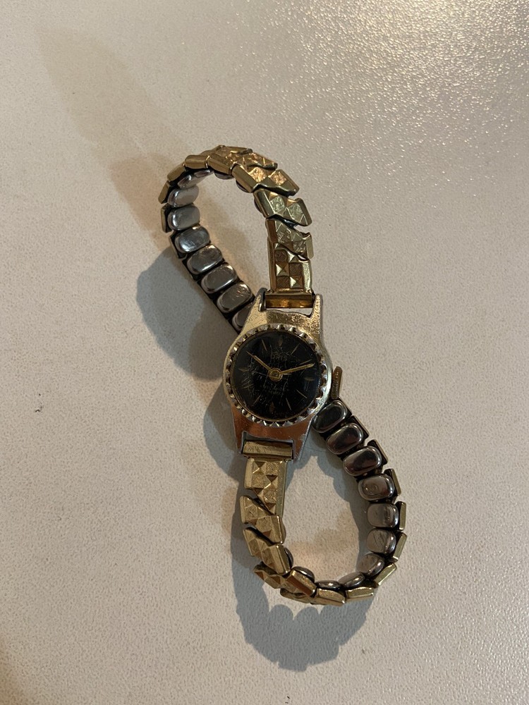 Vintage watch  ORIS.  female.  with Facile bracelet. Not working