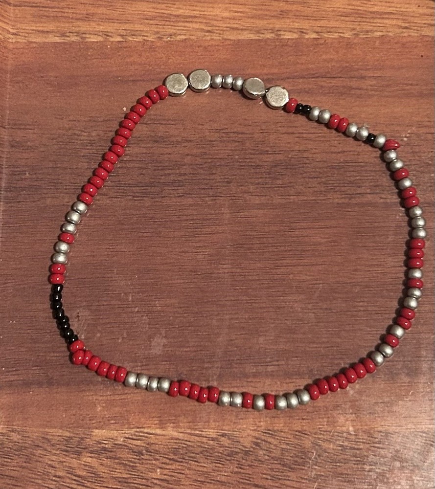 Plus Size Beaded Anklet Handmade Red, Silver & Black Seed Bead Jewelry – Stretch