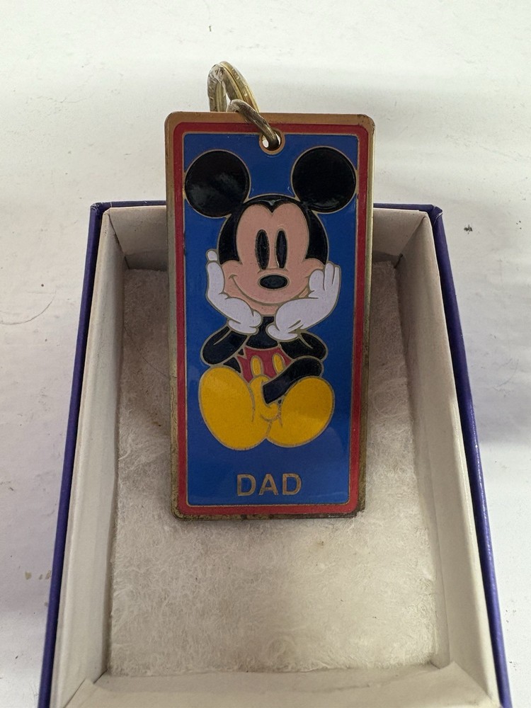 Personalized DAD Vintage Disneyland Metal Keychain Souvenir Mickey Mouse with Gift Box-image