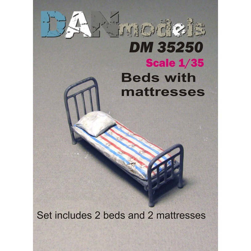 Accessory for Army Bed with Mattress Pillow 2 pcs 1:35 Diorama Dan Models 35250