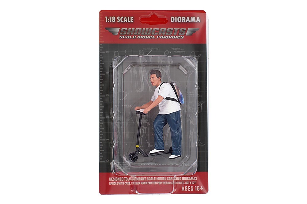 Guy w Scooter Showcasts American Diorama Figures 18901 1:18 3.75