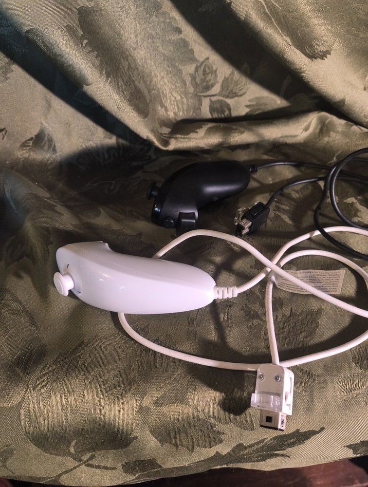 Black and White Nunchucks Nintendo Wii Nunchuck Controller Remote  OEM Lot of 2