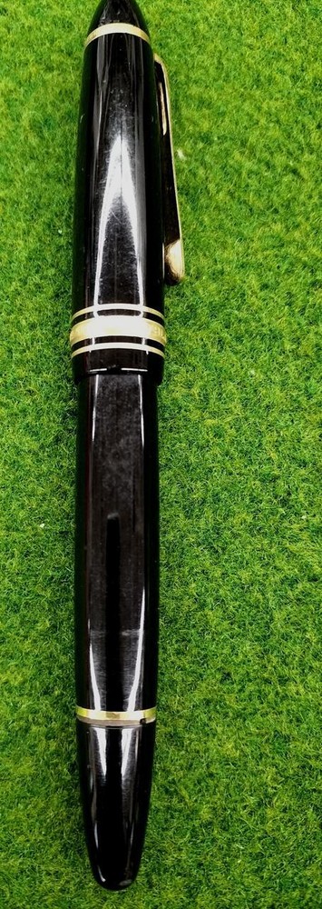 Montblanc 146 Meisterstuck 14C with bent nib  