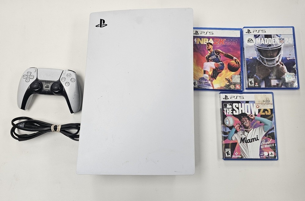 SONY PLAYSTATION 5 CFI-1115A HOME VIDEOGAME CONSOLE W/ CONTROLLER AND CORDS