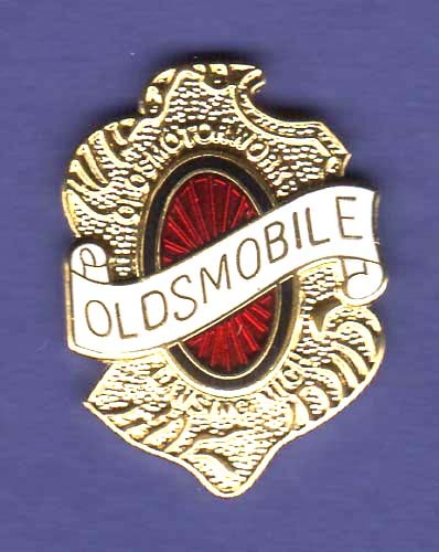 OLDSMOBILE SHIELD HAT PIN LAPEL PIN TIE TAC ENAMEL BADGE #1107 GOLD