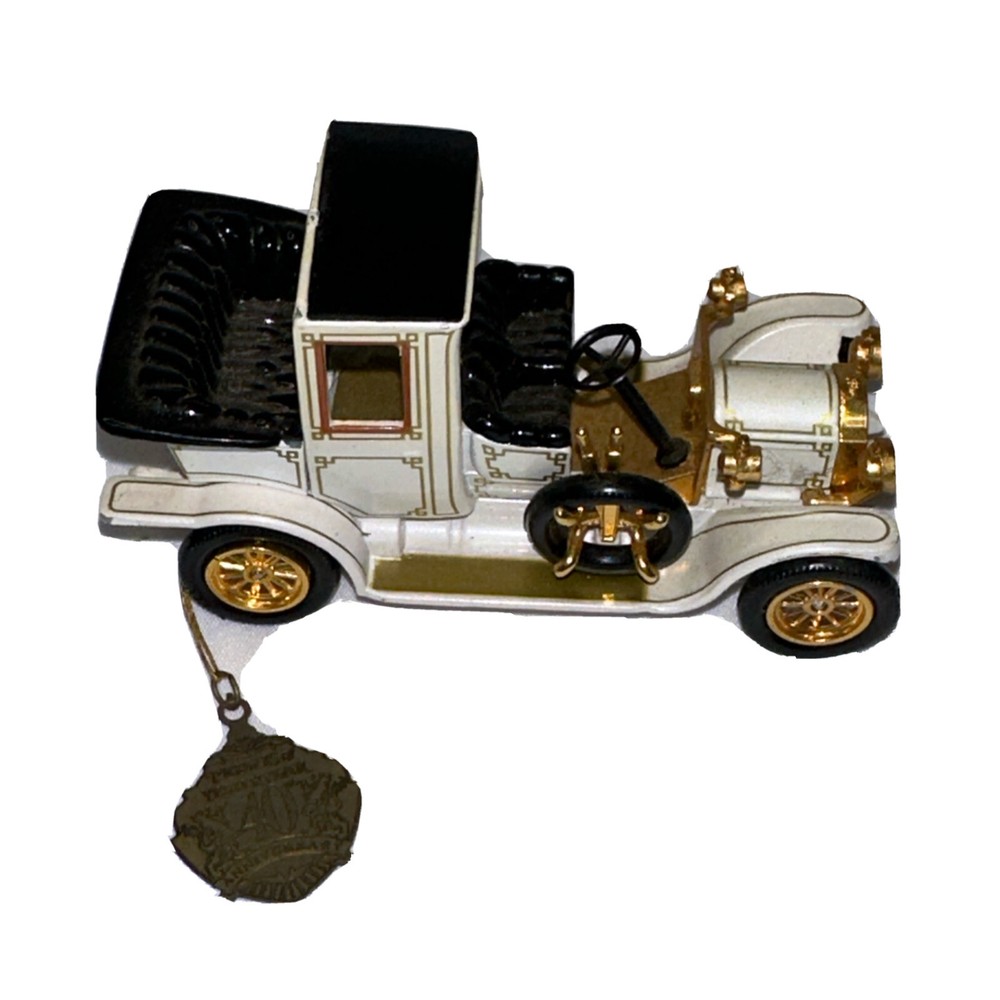 Matchbox Vintage  1912 Packyard Landaulet 40th Yesteryear Car
