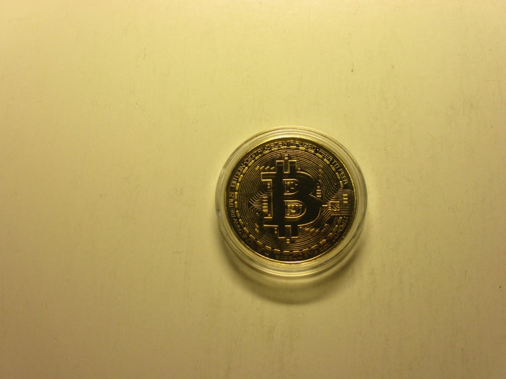 Gold Plated Bitcoin cryptocurrency collectors commemorative coin in capsule-image