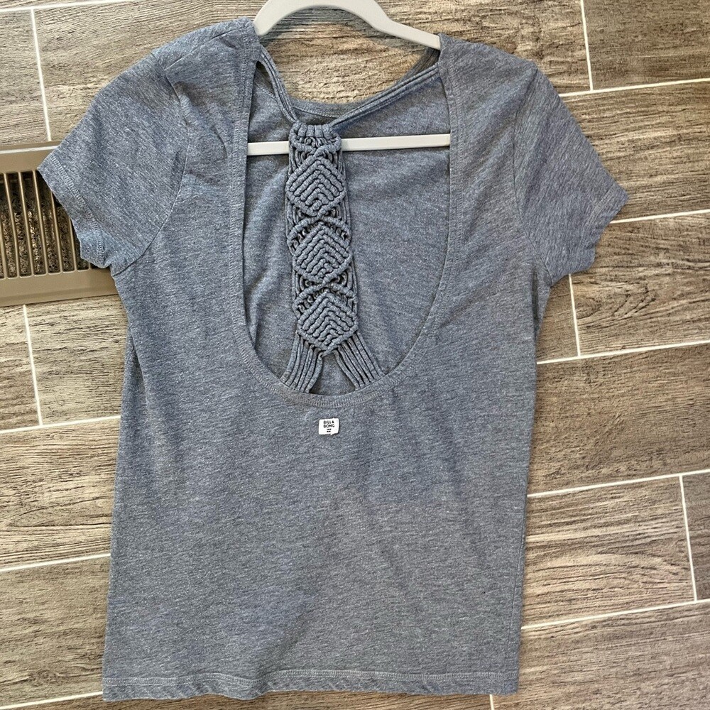 Billabong brand. gray summer shirt.Sleeveless. Short sleeve. Open back. Size s/p