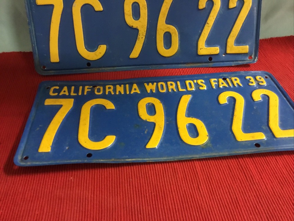VINTAGE CALIFORNIA WORLDS FAIR 1939 LICENSE PLATE LOT OF 2