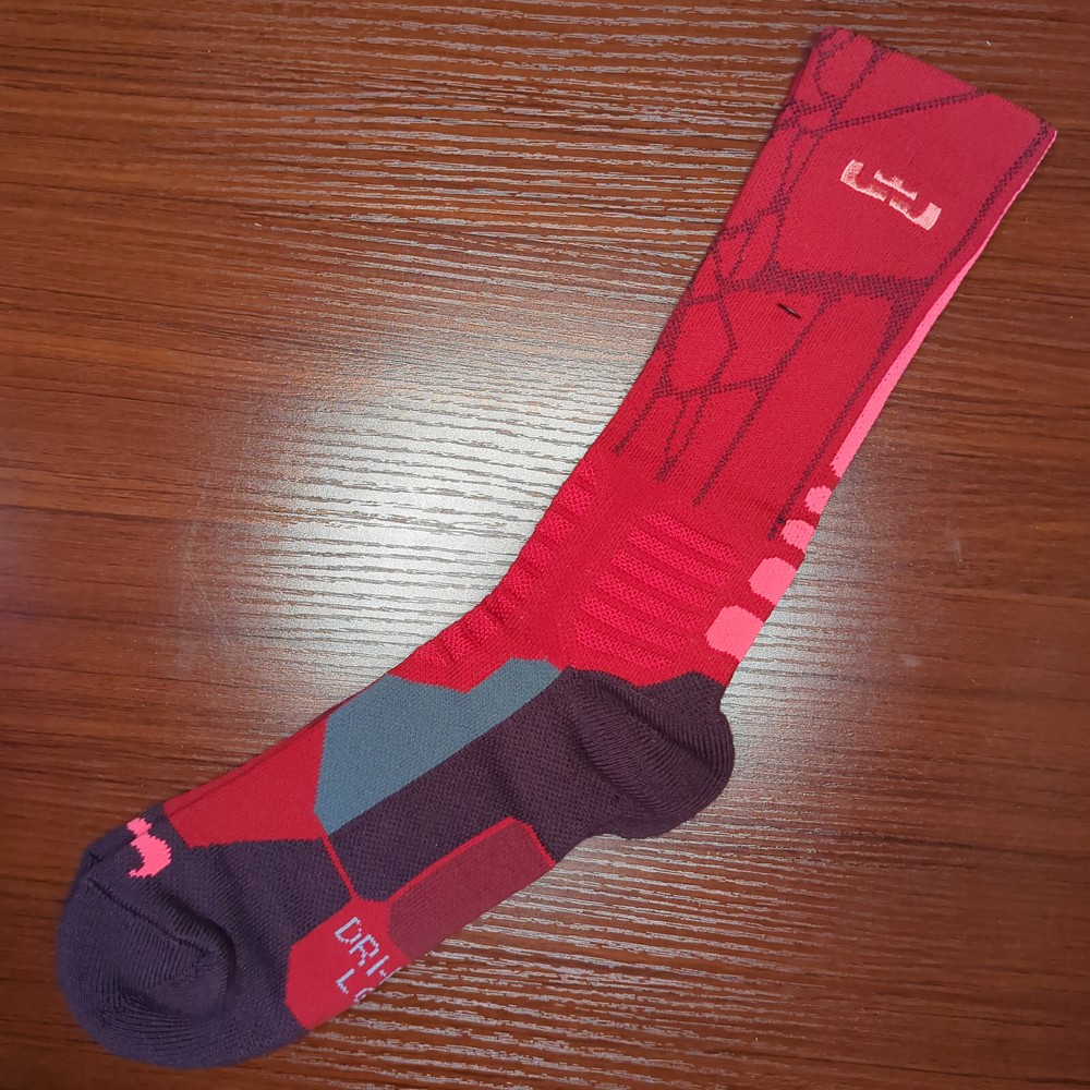 New LeBron Nike Hyper Elite Socks Red/Pink Crew Size Large Basketball Dri-Fit