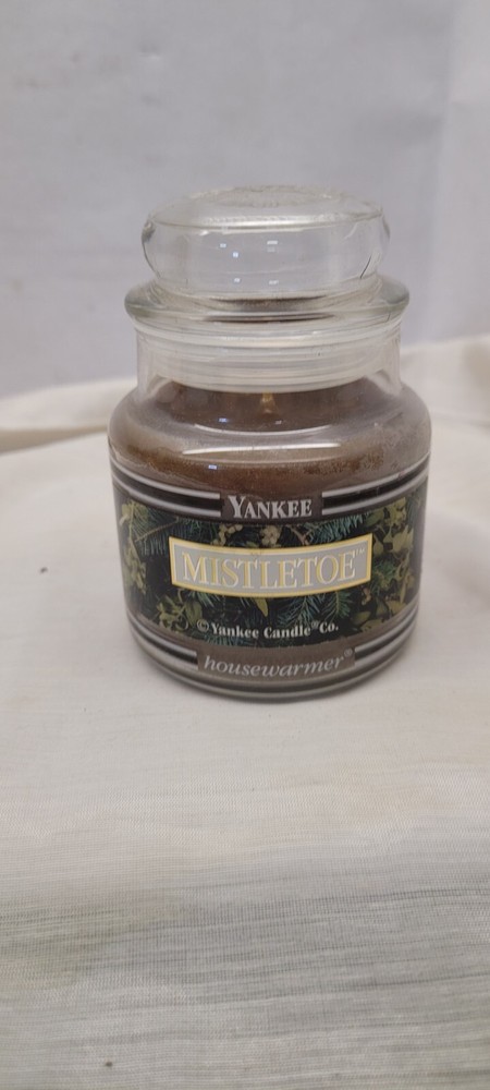 Yankee Candle Mistletoe Mini Candle Limited Edition Retired Scent